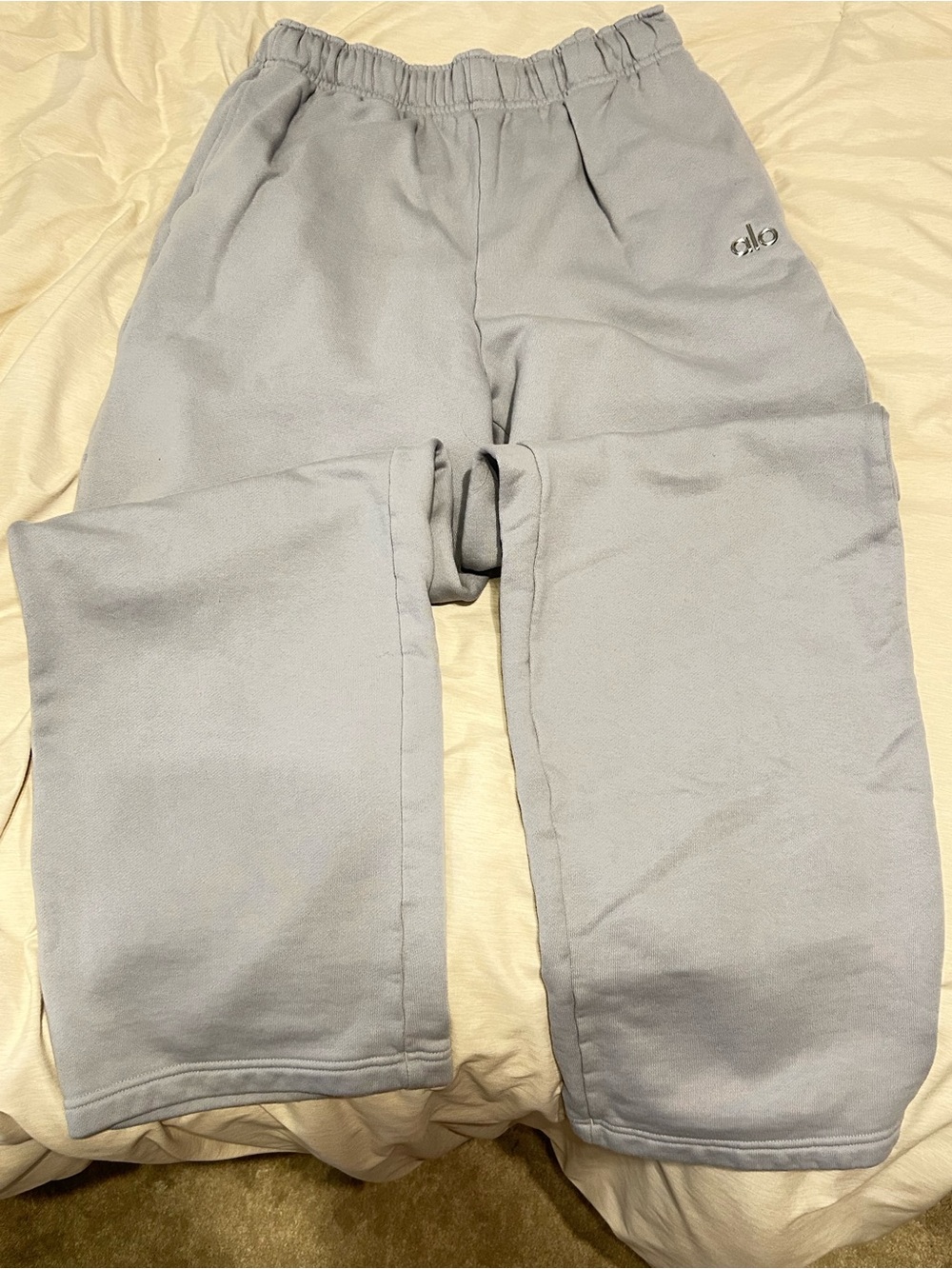 ALO Yoga women’s light blue Cozy Jogger Sweatpants